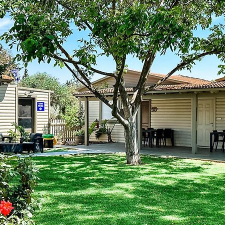 Etzel Tami Hospitality Ξενοδοχείο Neot Golan Εξωτερικό φωτογραφία
