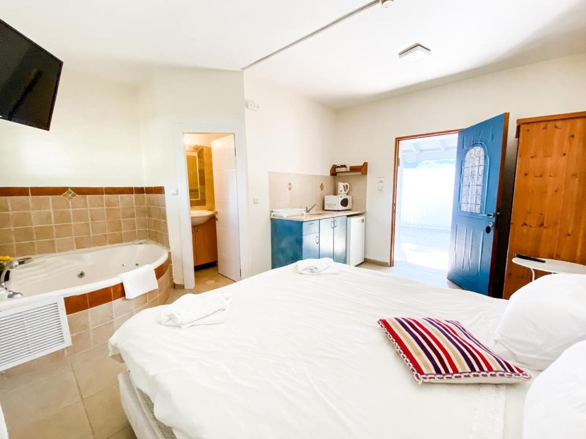 Etzel Tami Hospitality Ξενοδοχείο Neot Golan Εξωτερικό φωτογραφία